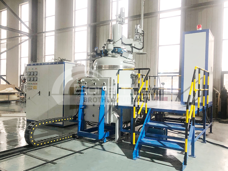 Induction melting vacuum furnace