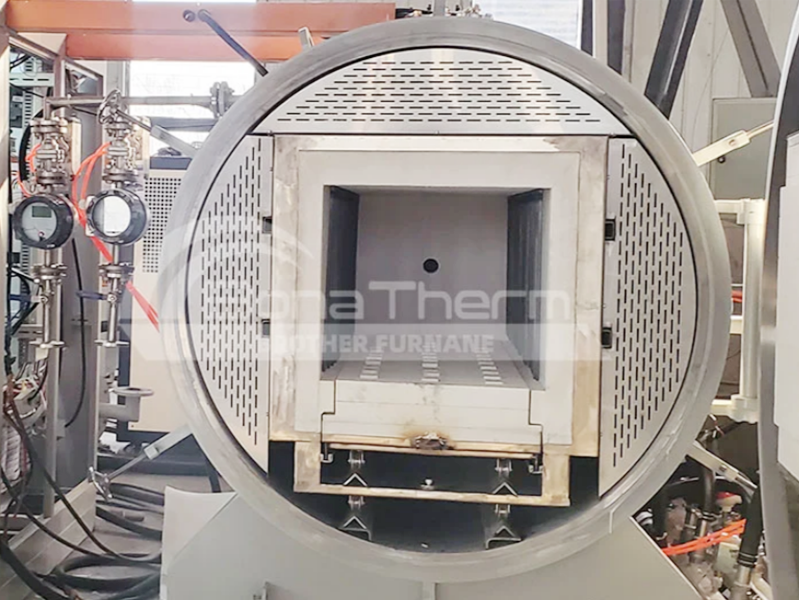 How to Choose the Chamber Materials for Vacuum Sintering Furnace?
